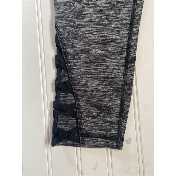 Victoria Sport by VS Knockout Capri Leggings SP - Picture 2 of 5